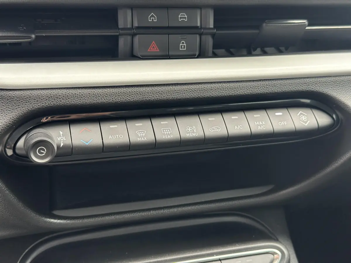 1.2 Hybrid Icon / Apple Carplay & Android Auto / Cruise Control / Keyless Entry / Achteruitrijcamera / Parkeersensoren voor & achter / Airco /