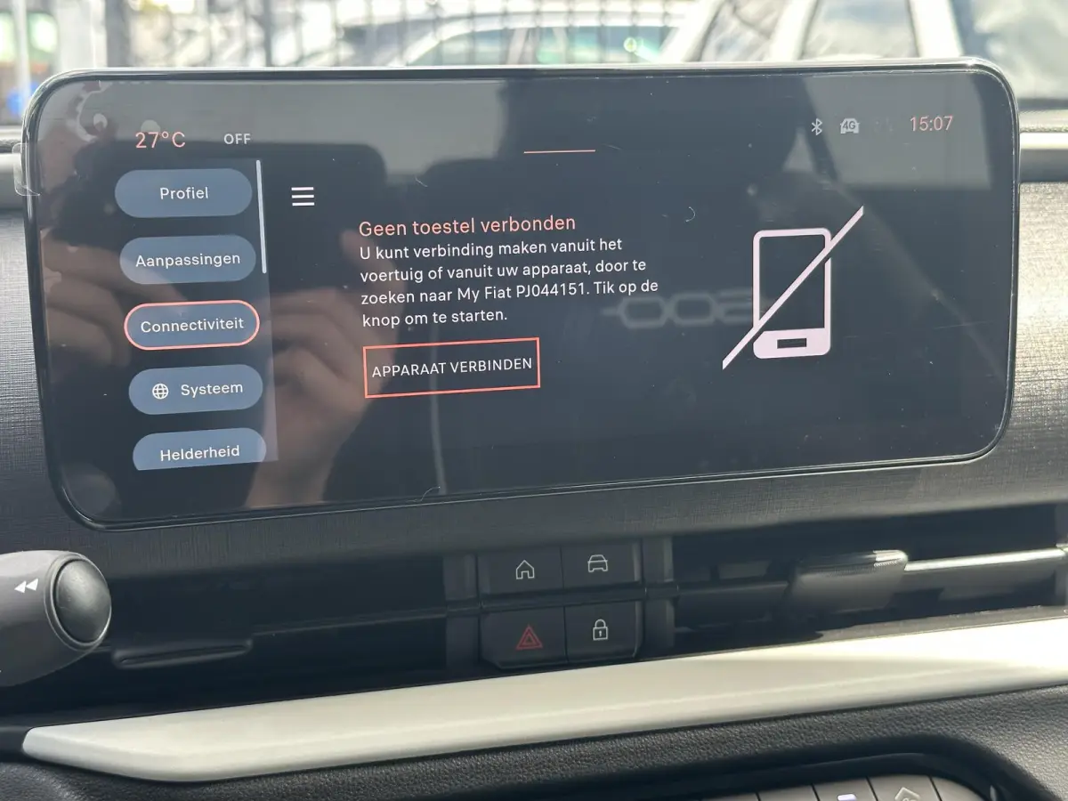 1.2 Hybrid Icon / Apple Carplay & Android Auto / Cruise Control / Keyless Entry / Achteruitrijcamera / Parkeersensoren voor & achter / Airco /