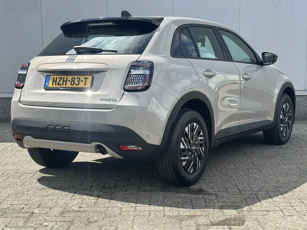 1.2 Hybrid Icon / Apple Carplay & Android Auto / Cruise Control / Keyless Entry / Achteruitrijcamera / Parkeersensoren voor & achter / Airco /