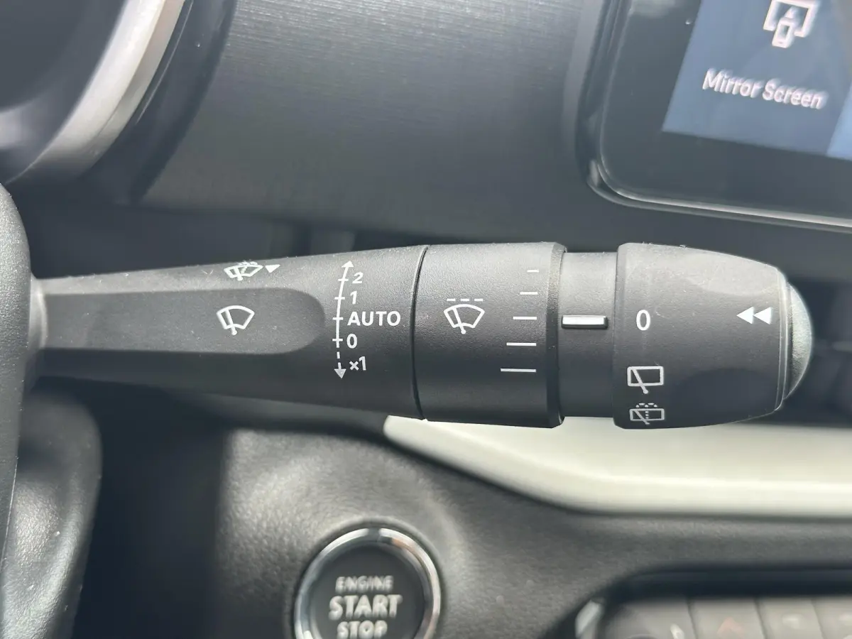 1.2 Hybrid Icon / Apple Carplay & Android Auto / Cruise Control / Keyless Entry / Achteruitrijcamera / Parkeersensoren voor & achter / Airco /
