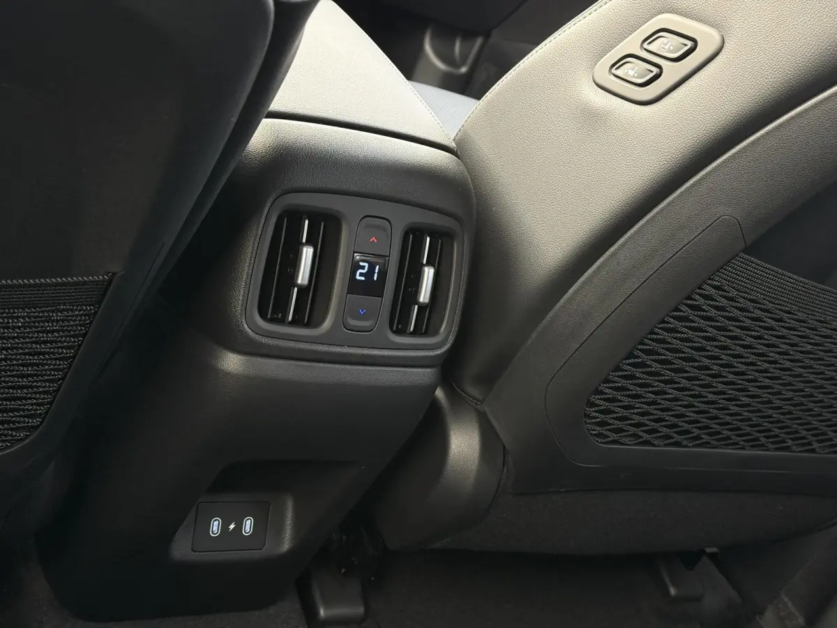 1.6 T-GDI PHEV Premium / Apple & Android carplay / Adaptieve cruise control / 67km elektrisch bereik / Snel leverbaar /