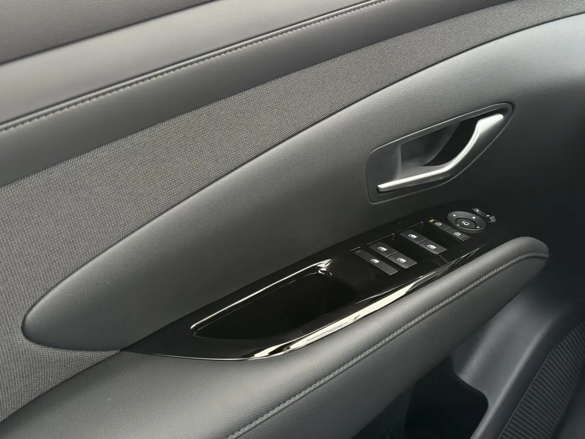 1.6 T-GDI PHEV Premium / Apple & Android carplay / Adaptieve cruise control / 67km elektrisch bereik / Snel leverbaar /