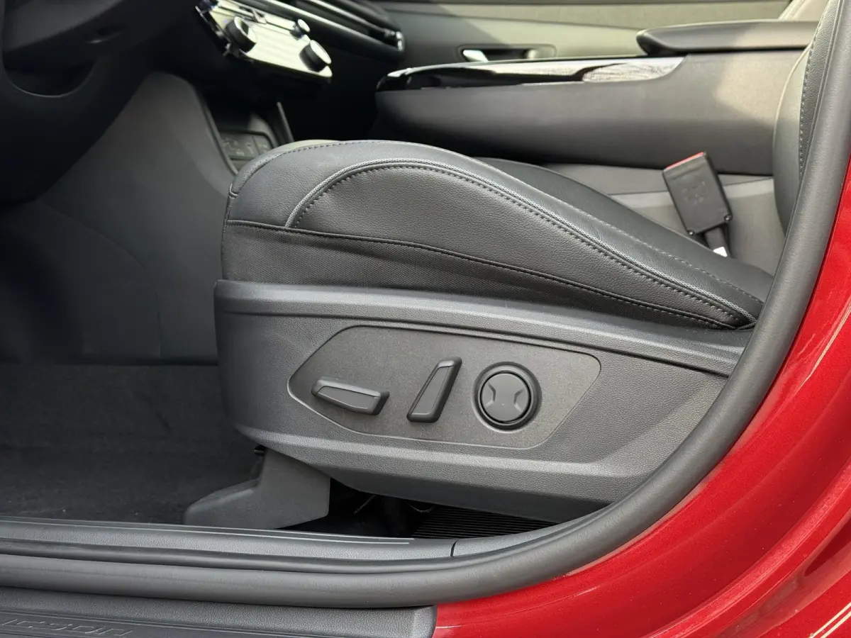 1.6 T-GDI PHEV Premium / Apple & Android carplay / Adaptieve cruise control / 67km elektrisch bereik / Snel leverbaar /