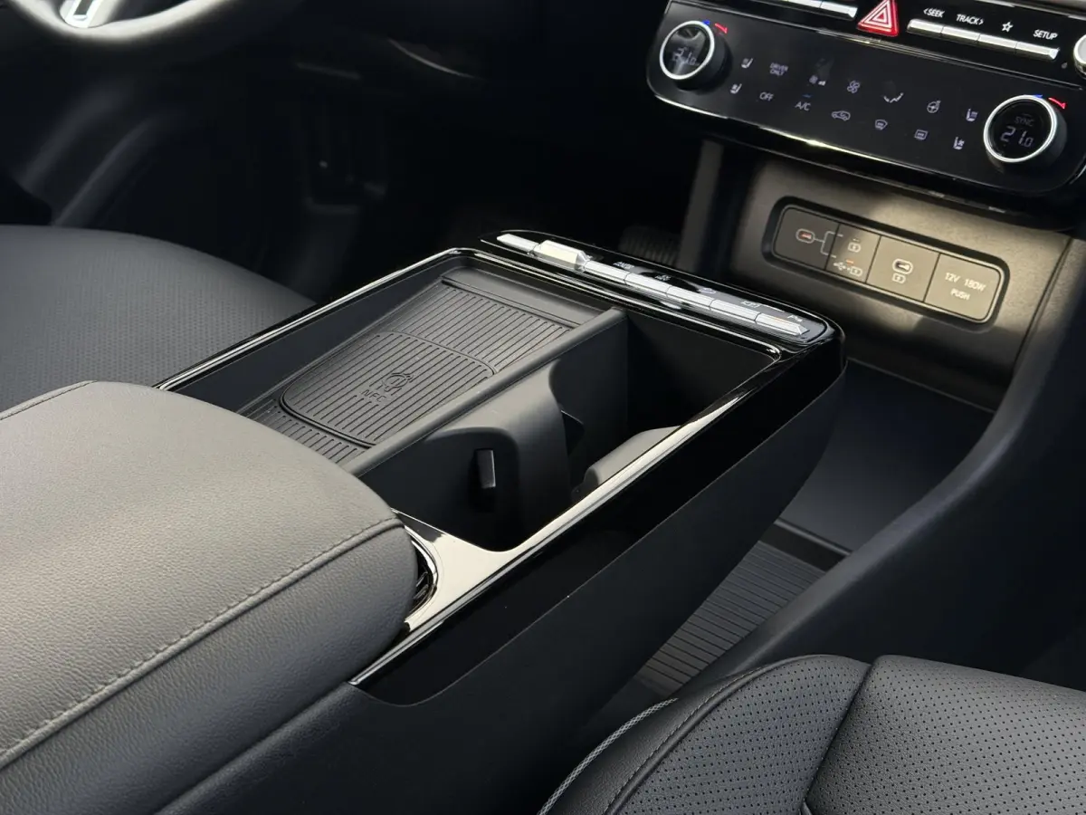 1.6 T-GDI PHEV Premium / Apple & Android carplay / Adaptieve cruise control / 67km elektrisch bereik / Snel leverbaar /