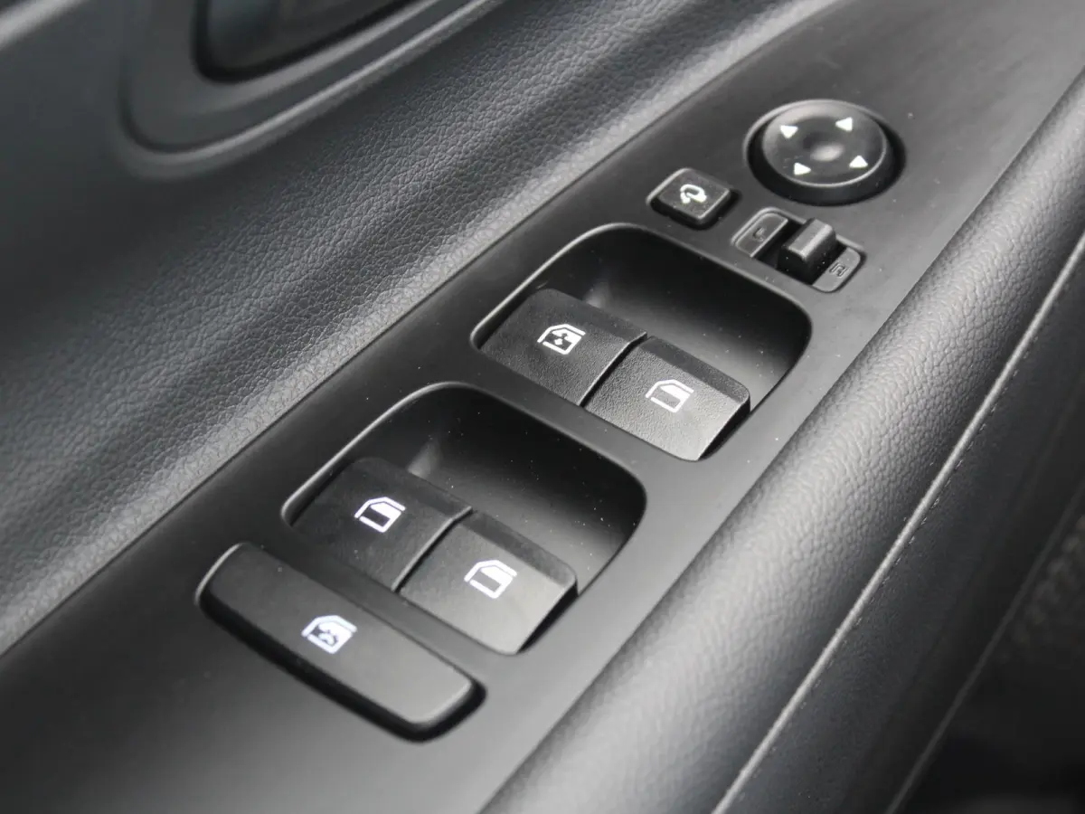 1.0 T-GDI Comfort / Uit Voorraad Leverbaar / Cruise control / Airco / Apple & Android Carplay /