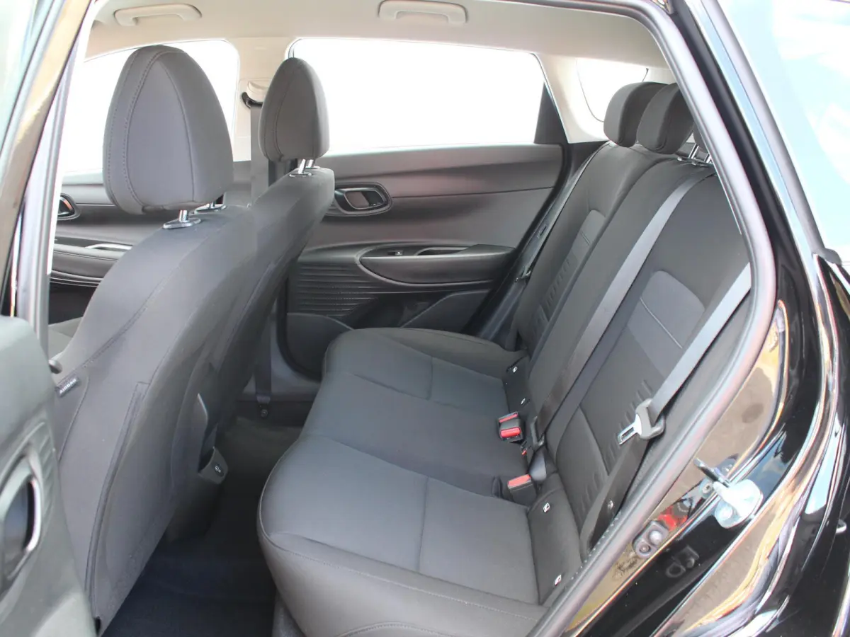 1.0 T-GDI Comfort / Uit Voorraad Leverbaar / Cruise control / Airco / Apple & Android Carplay /