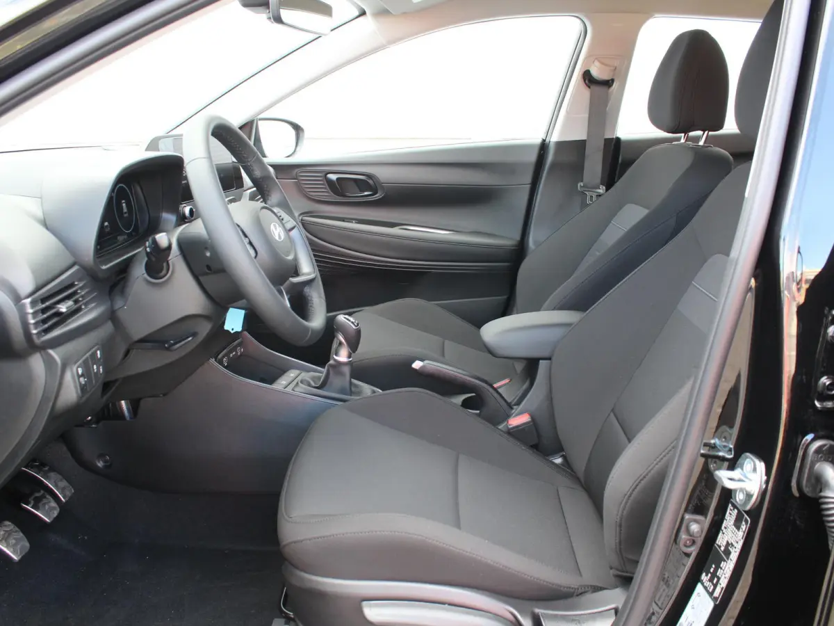 1.0 T-GDI Comfort / Uit Voorraad Leverbaar / Cruise control / Airco / Apple & Android Carplay /