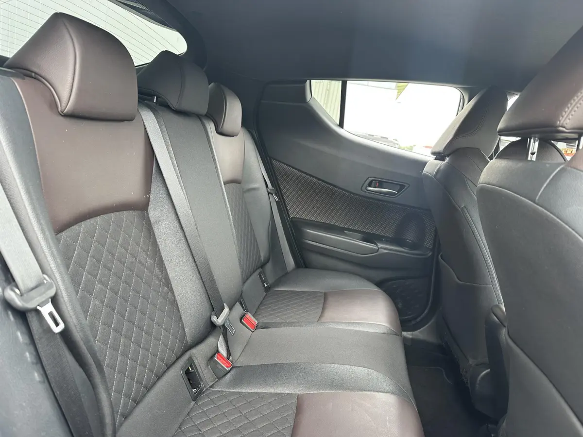 1.8 Hybrid Executive / Navigatie / Adaptieve Cruise control / Achteruitrijcamera / Stoelverwarming /
