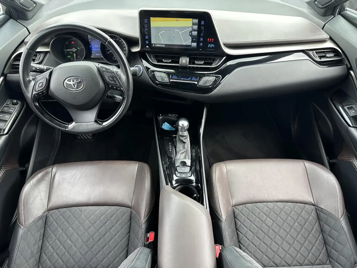1.8 Hybrid Executive / Navigatie / Adaptieve Cruise control / Achteruitrijcamera / Stoelverwarming /