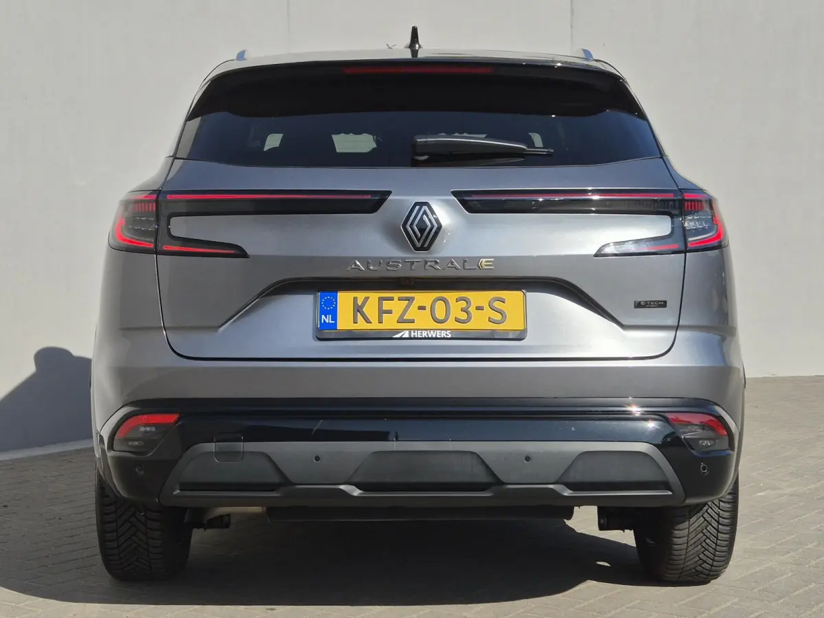 1.2 E-Tech full hybrid 200 Techno / Fabrieksgarantie tot 05-2027 / Panorama Dak / 1.500 KG Trekgewicht / Adaptief Cruise Control / Camera 360° / Navigatie / Stuur-, Stoel- & Voorruitverwarm
