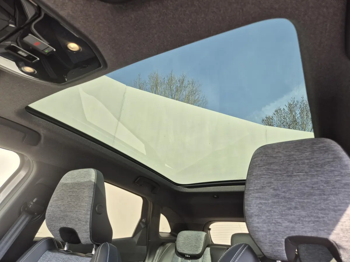 1.2 E-Tech full hybrid 200 Techno / Fabrieksgarantie tot 05-2027 / Panorama Dak / 1.500 KG Trekgewicht / Adaptief Cruise Control / Camera 360° / Navigatie / Stuur-, Stoel- & Voorruitverwarm