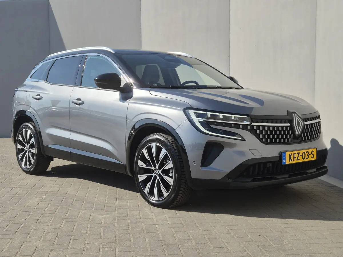 1.2 E-Tech full hybrid 200 Techno / Fabrieksgarantie tot 05-2027 / Panorama Dak / 1.500 KG Trekgewicht / Adaptief Cruise Control / Camera 360° / Navigatie / Stuur-, Stoel- & Voorruitverwarm