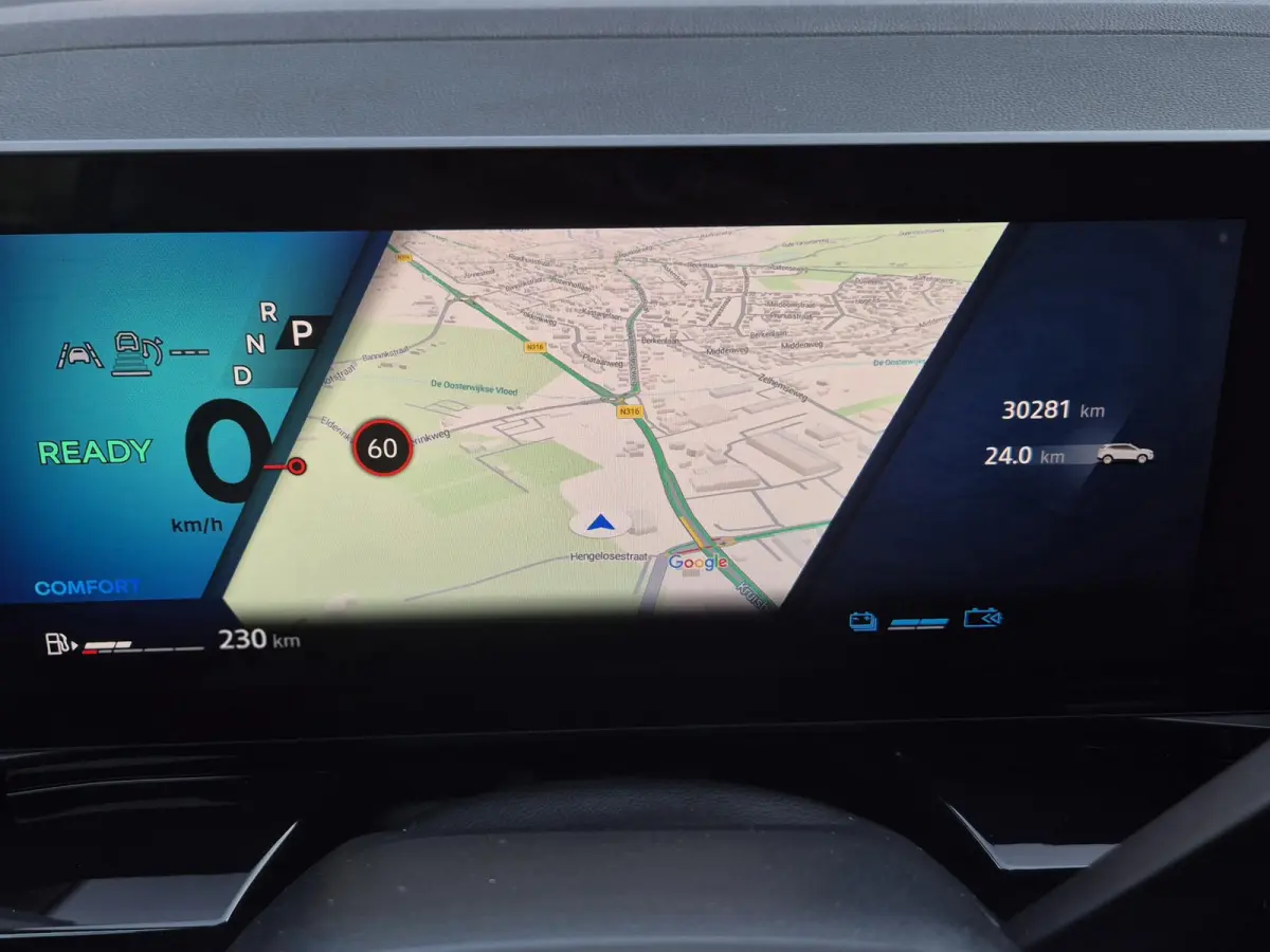 1.2 E-Tech full hybrid 200 Techno / Fabrieksgarantie tot 05-2027 / Panorama Dak / 1.500 KG Trekgewicht / Adaptief Cruise Control / Camera 360° / Navigatie / Stuur-, Stoel- & Voorruitverwarm