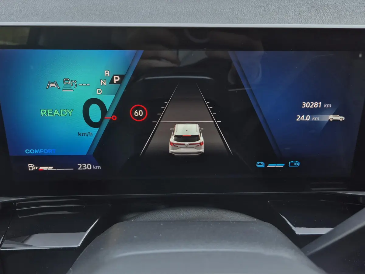 1.2 E-Tech full hybrid 200 Techno / Fabrieksgarantie tot 05-2027 / Panorama Dak / 1.500 KG Trekgewicht / Adaptief Cruise Control / Camera 360° / Navigatie / Stuur-, Stoel- & Voorruitverwarm