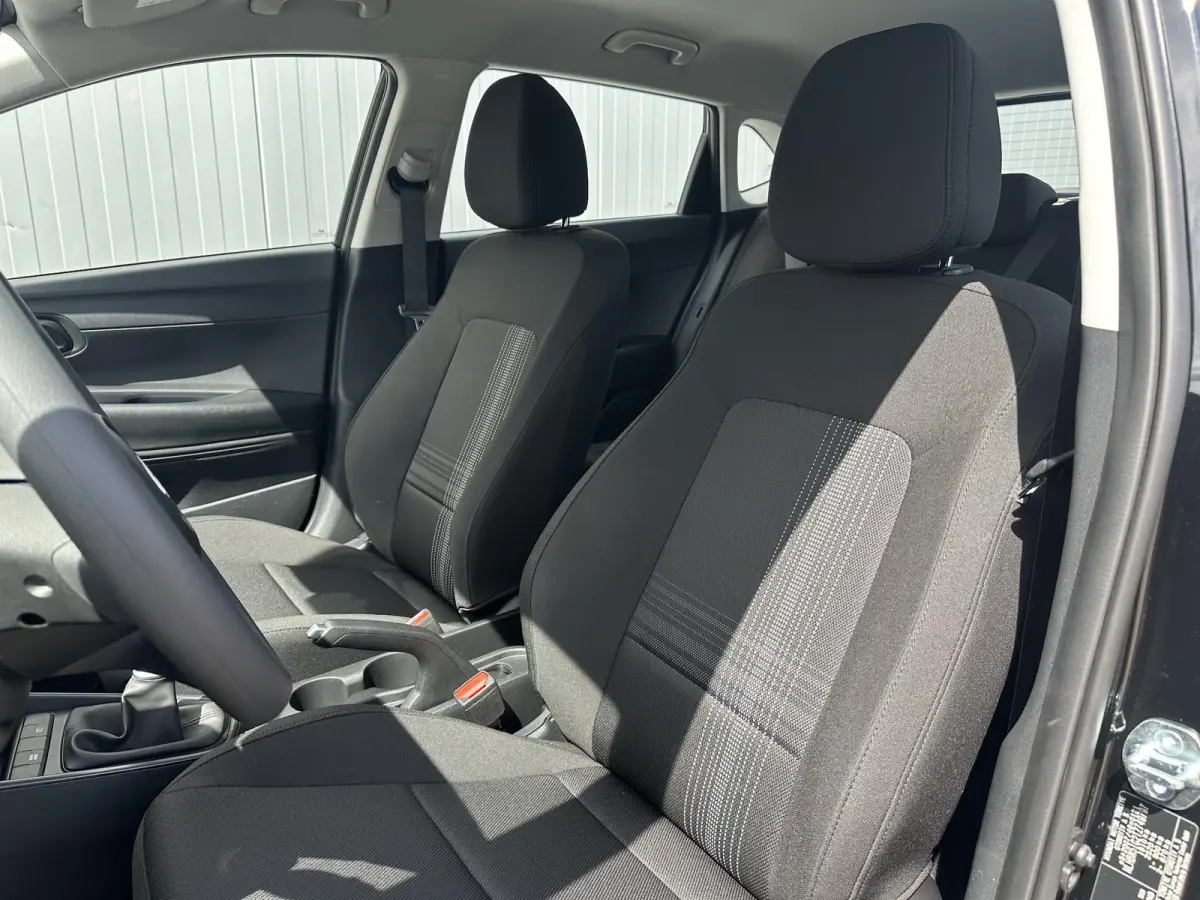 1.0 T-GDI E-Motion / Navigatie / Apple & Android carplay / Airco / Achteruitrijcamera /