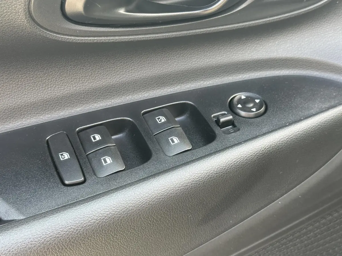 1.0 T-GDI E-Motion / Navigatie / Apple & Android carplay / Airco / Achteruitrijcamera /