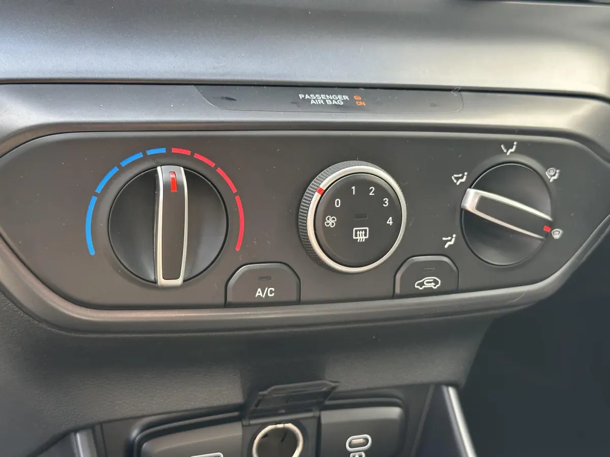 1.0 T-GDI E-Motion / Navigatie / Apple & Android carplay / Airco / Achteruitrijcamera /