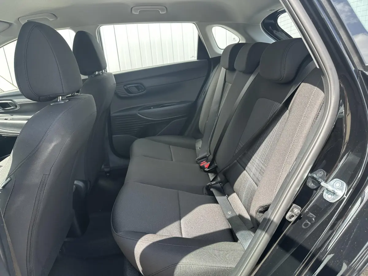 1.0 T-GDI E-Motion / Navigatie / Apple & Android carplay / Airco / Achteruitrijcamera /