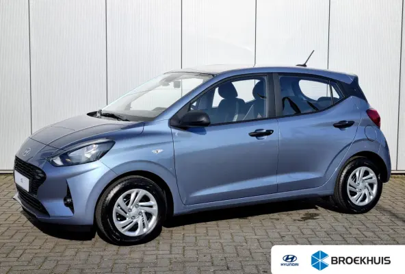 1.0 Comfort / Navigatie / Apple & Android carplay / Airco / Achteruitrijcamera / Elektrisch bedienbare voorruiten /