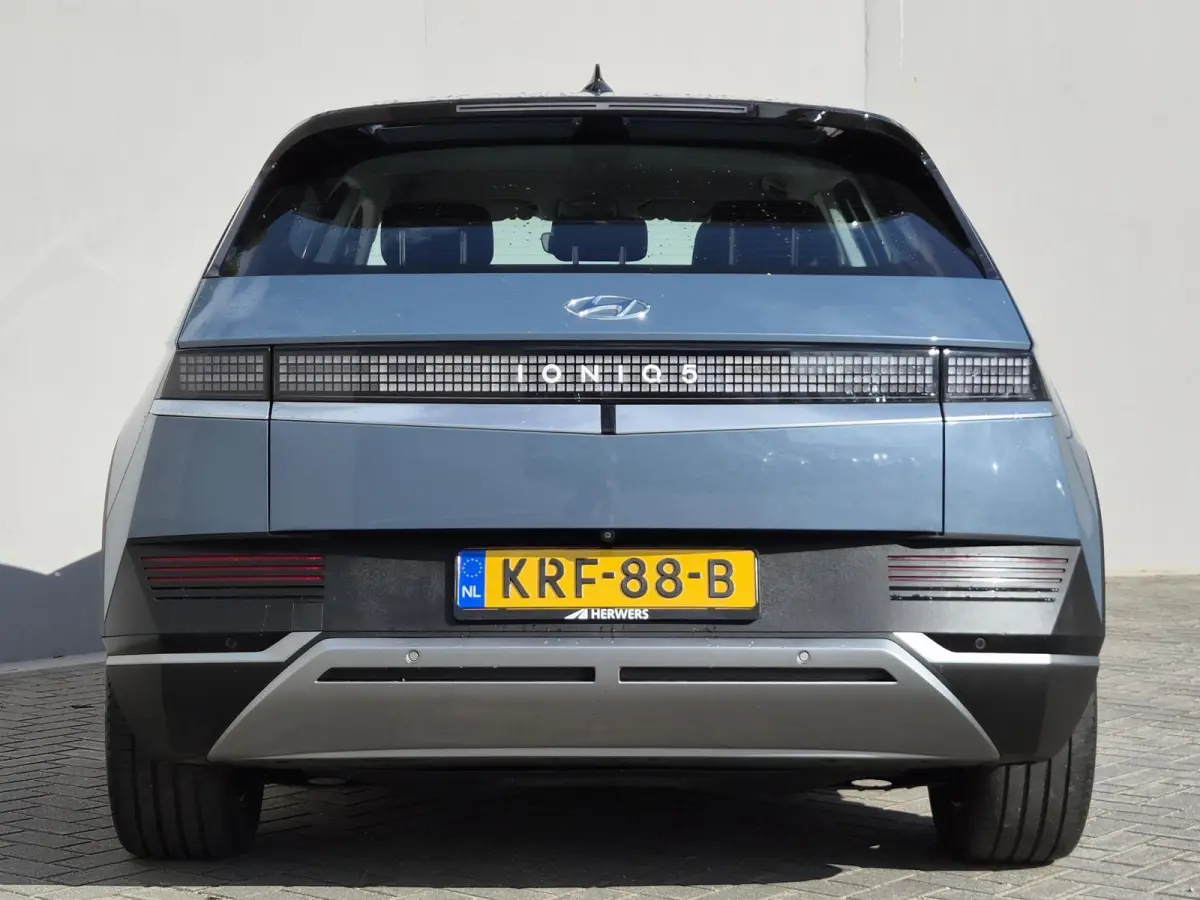 Connect 77.4 kWh / SOH 99% / Dealer onderhouden / Fabrieksgarantie tot 04-2028 / CCS snelladen / Trekgewicht 1.600 kg / Warmtepomp / Stuur- & Stoelverwarming / Achteruitrijcamera / Adaptief 