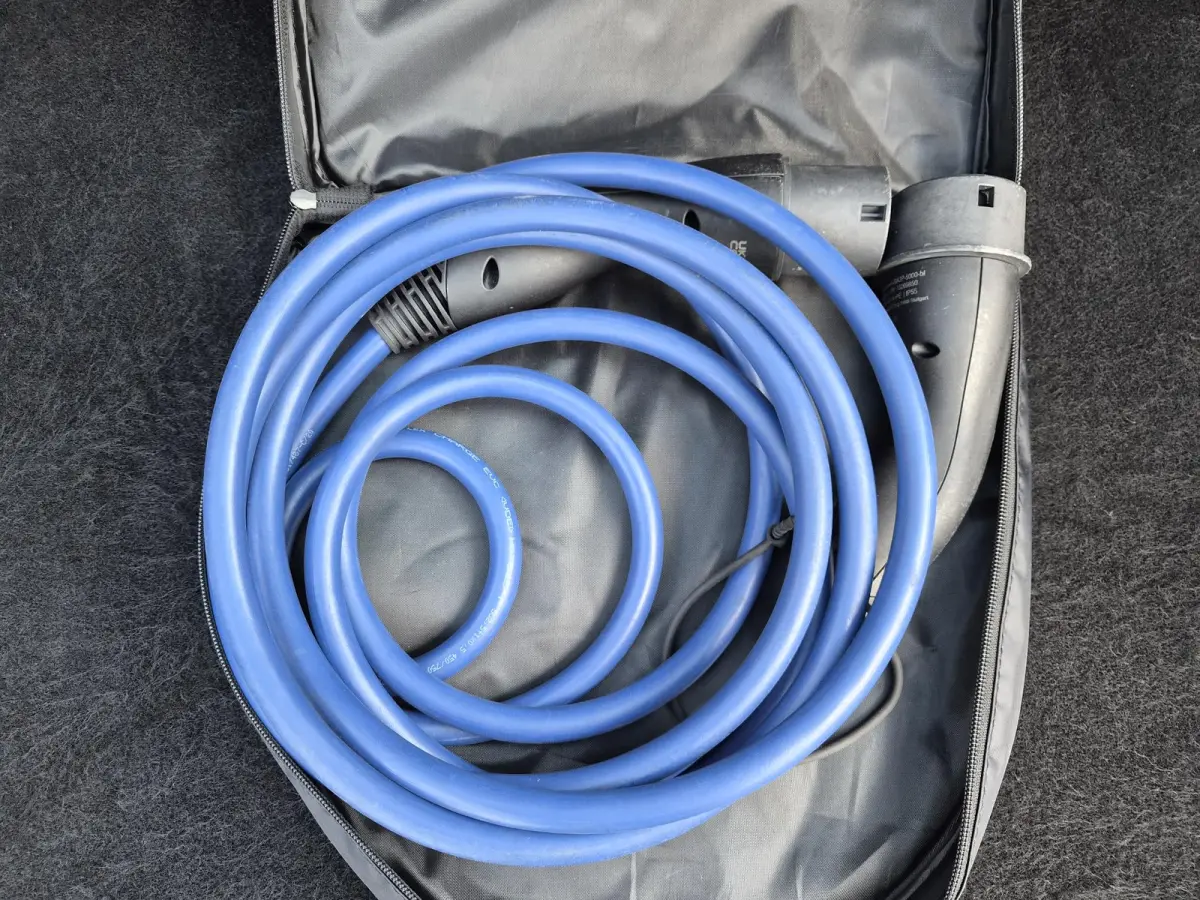 Connect 77.4 kWh / SOH 99% / Dealer onderhouden / Fabrieksgarantie tot 04-2028 / CCS snelladen / Trekgewicht 1.600 kg / Warmtepomp / Stuur- & Stoelverwarming / Achteruitrijcamera / Adaptief 