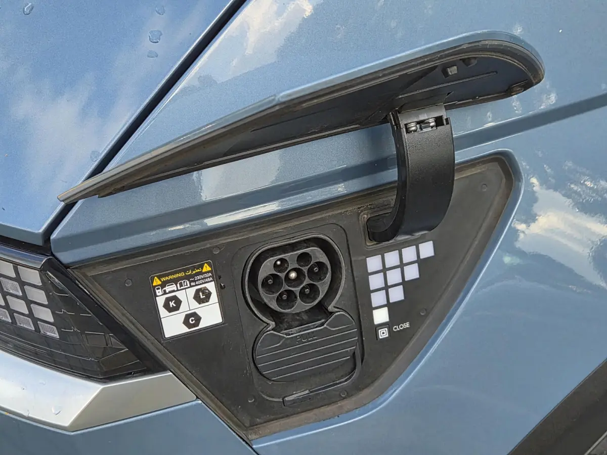 Connect 77.4 kWh / SOH 99% / Dealer onderhouden / Fabrieksgarantie tot 04-2028 / CCS snelladen / Trekgewicht 1.600 kg / Warmtepomp / Stuur- & Stoelverwarming / Achteruitrijcamera / Adaptief 