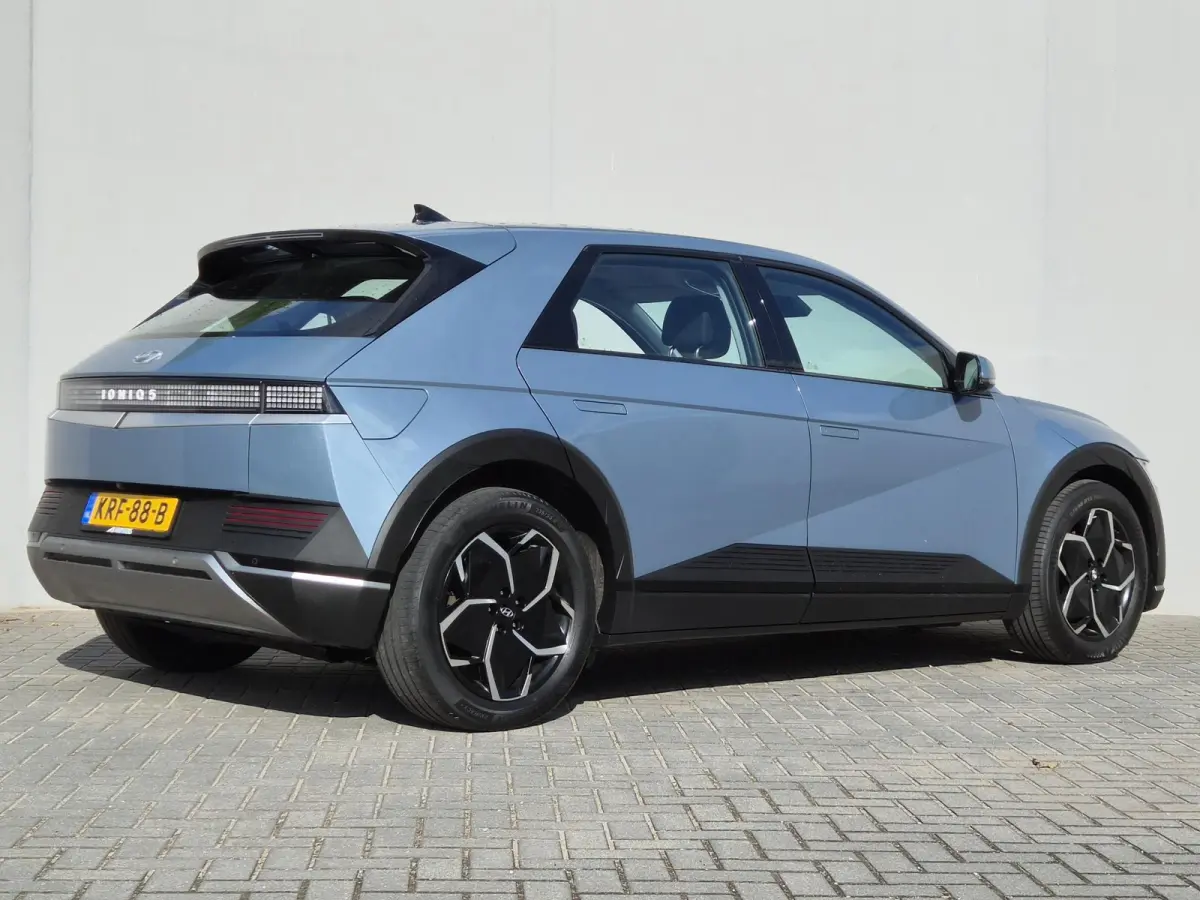 Connect 77.4 kWh / SOH 99% / Dealer onderhouden / Fabrieksgarantie tot 04-2028 / CCS snelladen / Trekgewicht 1.600 kg / Warmtepomp / Stuur- & Stoelverwarming / Achteruitrijcamera / Adaptief 