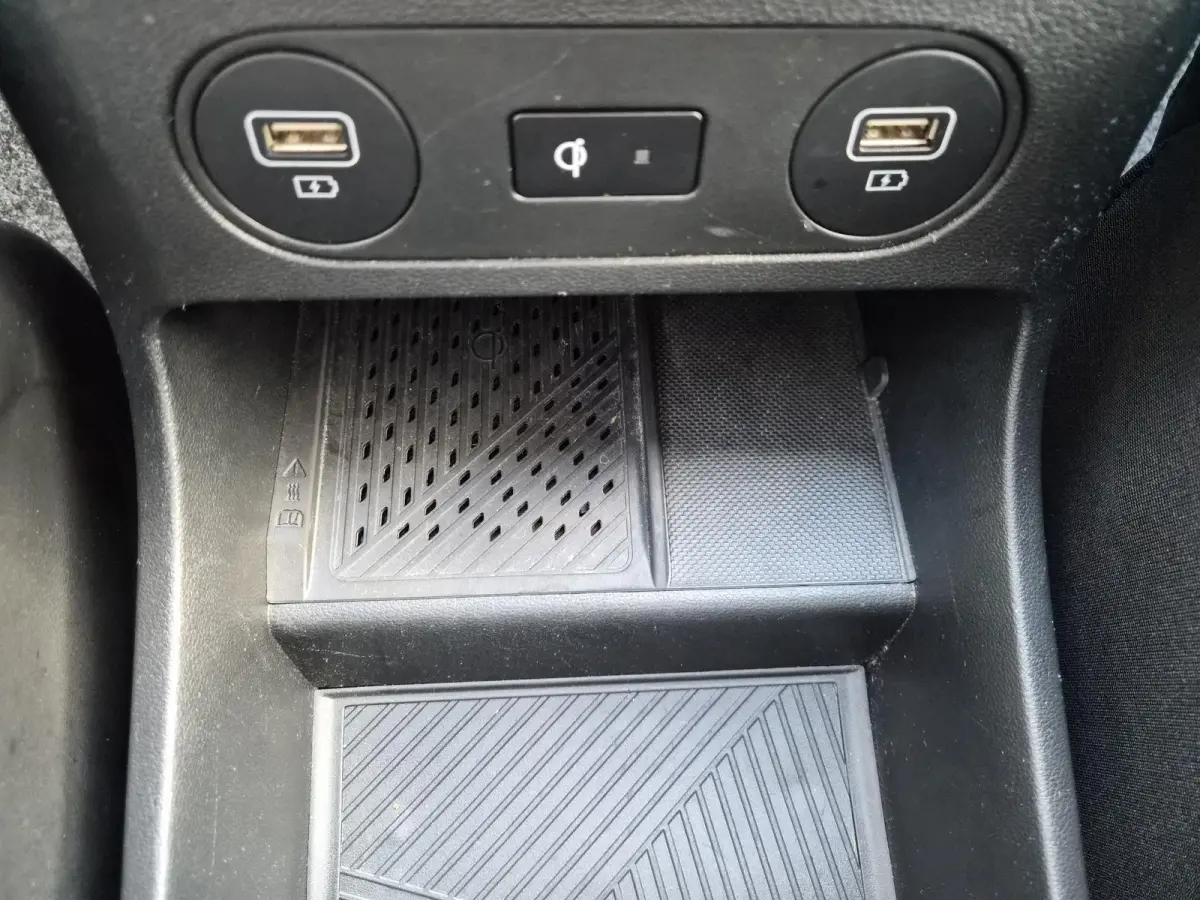 Connect 77.4 kWh / SOH 99% / Dealer onderhouden / Fabrieksgarantie tot 04-2028 / CCS snelladen / Trekgewicht 1.600 kg / Warmtepomp / Stuur- & Stoelverwarming / Achteruitrijcamera / Adaptief 