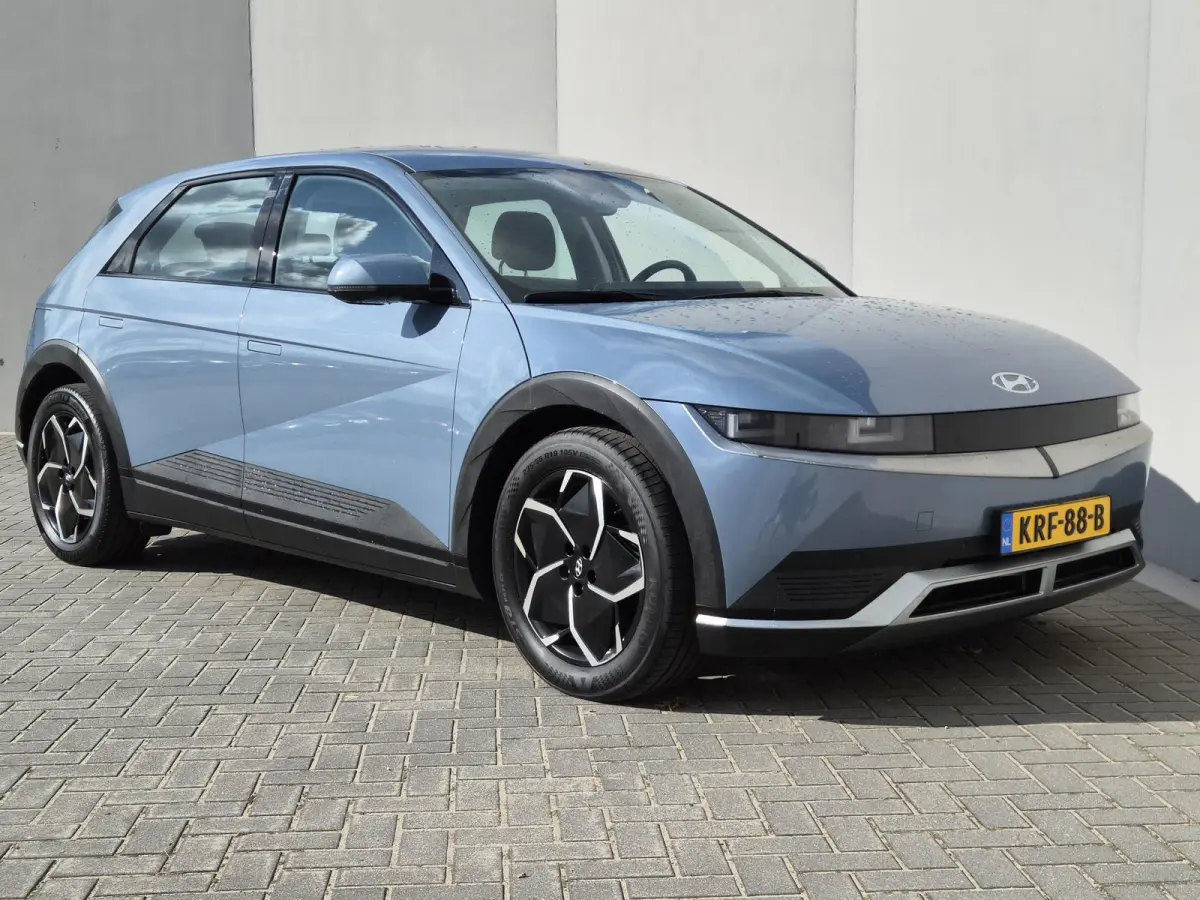 Connect 77.4 kWh / SOH 99% / Dealer onderhouden / Fabrieksgarantie tot 04-2028 / CCS snelladen / Trekgewicht 1.600 kg / Warmtepomp / Stuur- & Stoelverwarming / Achteruitrijcamera / Adaptief 