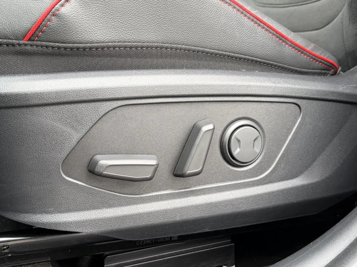 1.6 T-GDI PHEV N Line 4WD / SOH 100% / Fabrieksgarantie tot 05-2027 / Dealer onderhouden / Trekgewicht 1.350 kg / Stuur- Stoel & Achterbank verwarming / Rondomzicht camera / Apple Carplay/An