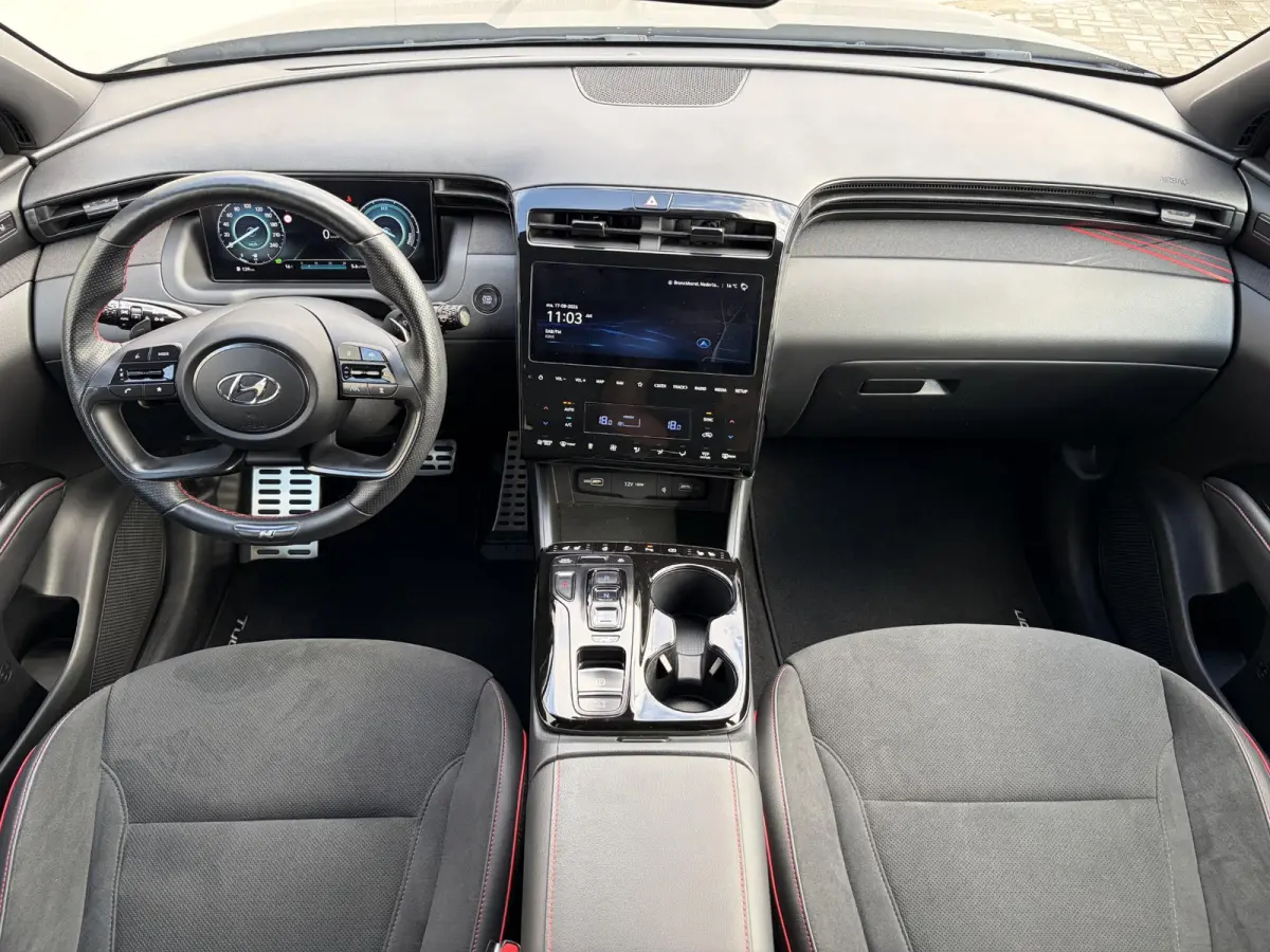 1.6 T-GDI PHEV N Line 4WD / SOH 100% / Fabrieksgarantie tot 05-2027 / Dealer onderhouden / Trekgewicht 1.350 kg / Stuur- Stoel & Achterbank verwarming / Rondomzicht camera / Apple Carplay/An