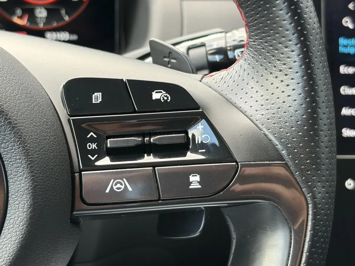 1.6 T-GDI PHEV N Line 4WD / SOH 100% / Fabrieksgarantie tot 05-2027 / Dealer onderhouden / Trekgewicht 1.350 kg / Stuur- Stoel & Achterbank verwarming / Rondomzicht camera / Apple Carplay/An