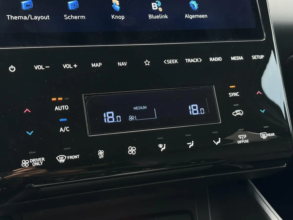 1.6 T-GDI PHEV N Line 4WD / SOH 100% / Fabrieksgarantie tot 05-2027 / Dealer onderhouden / Trekgewicht 1.350 kg / Stuur- Stoel & Achterbank verwarming / Rondomzicht camera / Apple Carplay/An