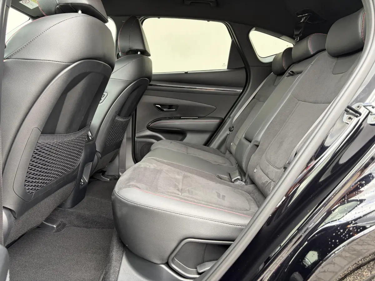 1.6 T-GDI PHEV N Line 4WD / SOH 100% / Fabrieksgarantie tot 05-2027 / Dealer onderhouden / Trekgewicht 1.350 kg / Stuur- Stoel & Achterbank verwarming / Rondomzicht camera / Apple Carplay/An