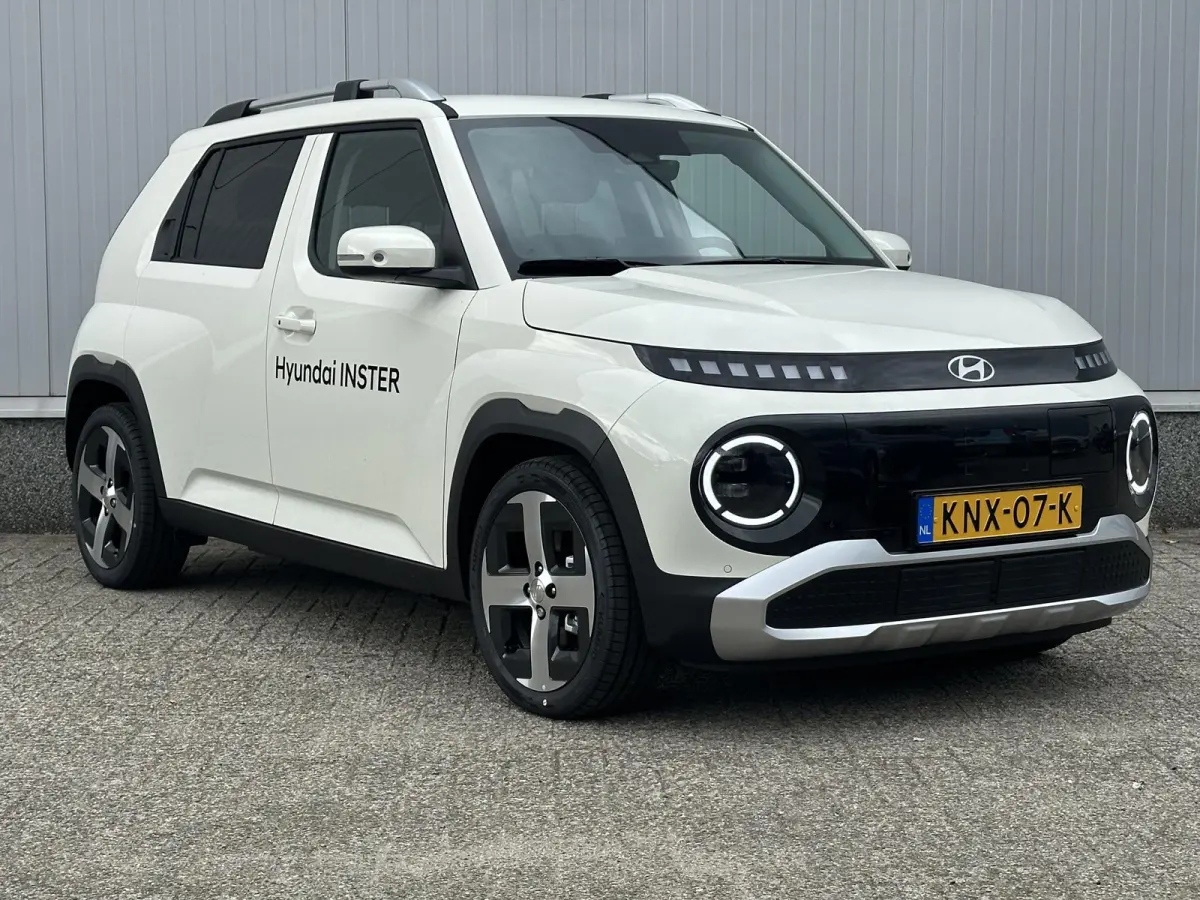 Evolve 49 kWh /  Cruise control Adaptief / Apple Carplay & Android Auto / Navigatie / Parkeersensoren Voor + Achter / Airco / achteruitrijcamera /