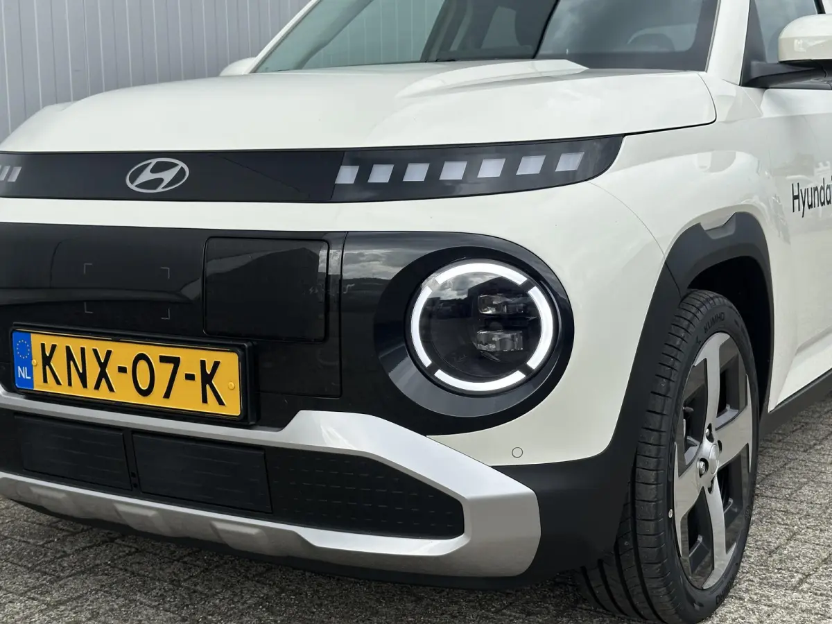 Evolve 49 kWh /  Cruise control Adaptief / Apple Carplay & Android Auto / Navigatie / Parkeersensoren Voor + Achter / Airco / achteruitrijcamera /