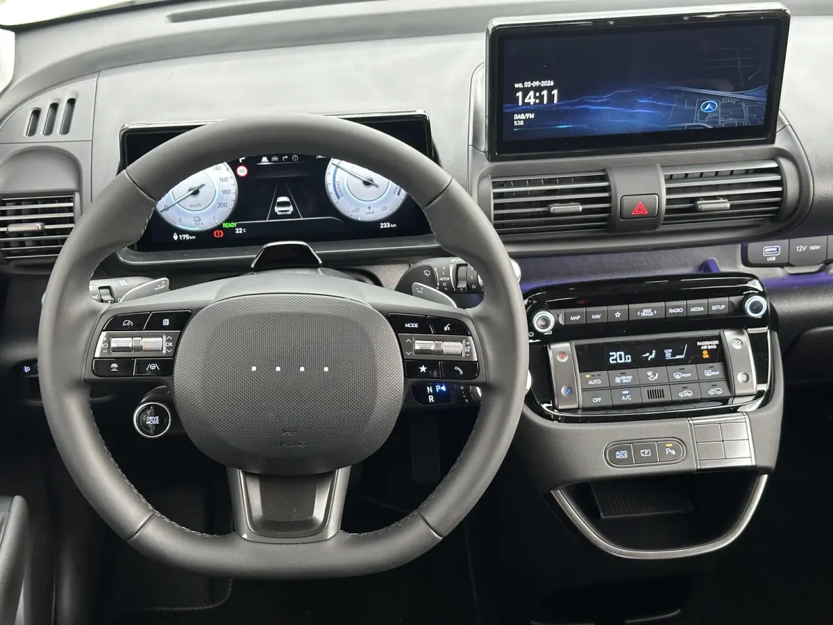 Evolve 49 kWh /  Cruise control Adaptief / Apple Carplay & Android Auto / Navigatie / Parkeersensoren Voor + Achter / Airco / achteruitrijcamera /