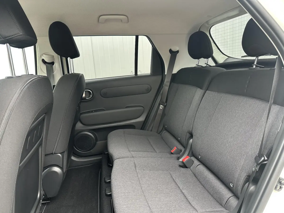 Evolve 49 kWh /  Cruise control Adaptief / Apple Carplay & Android Auto / Navigatie / Parkeersensoren Voor + Achter / Airco / achteruitrijcamera /