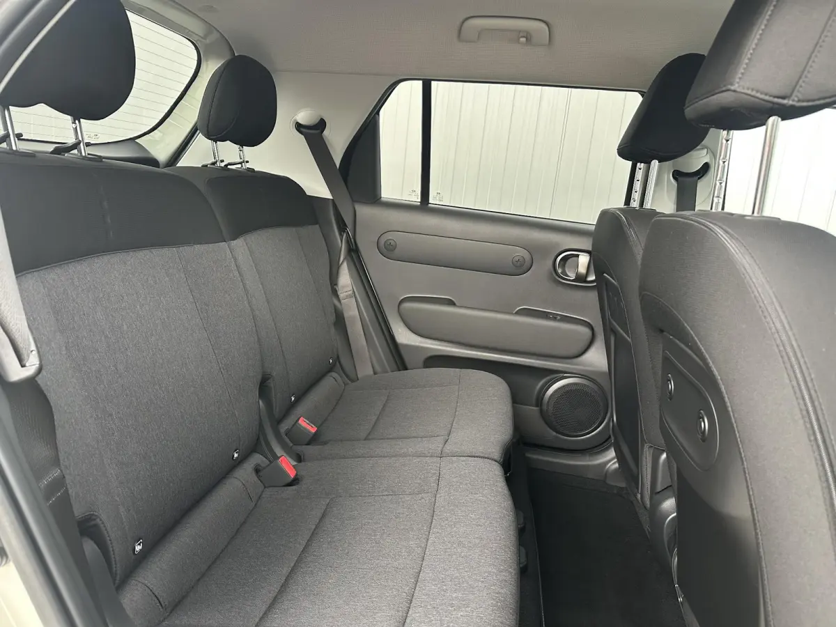 Evolve 49 kWh /  Cruise control Adaptief / Apple Carplay & Android Auto / Navigatie / Parkeersensoren Voor + Achter / Airco / achteruitrijcamera /