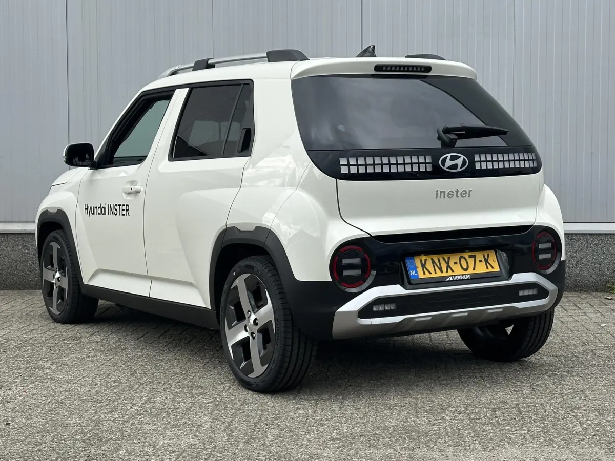 Evolve 49 kWh /  Cruise control Adaptief / Apple Carplay & Android Auto / Navigatie / Parkeersensoren Voor + Achter / Airco / achteruitrijcamera /