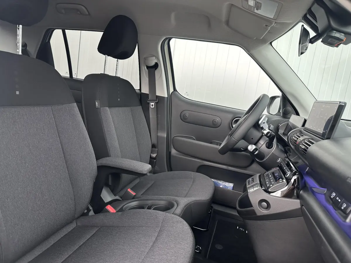 Evolve 49 kWh /  Cruise control Adaptief / Apple Carplay & Android Auto / Navigatie / Parkeersensoren Voor + Achter / Airco / achteruitrijcamera /