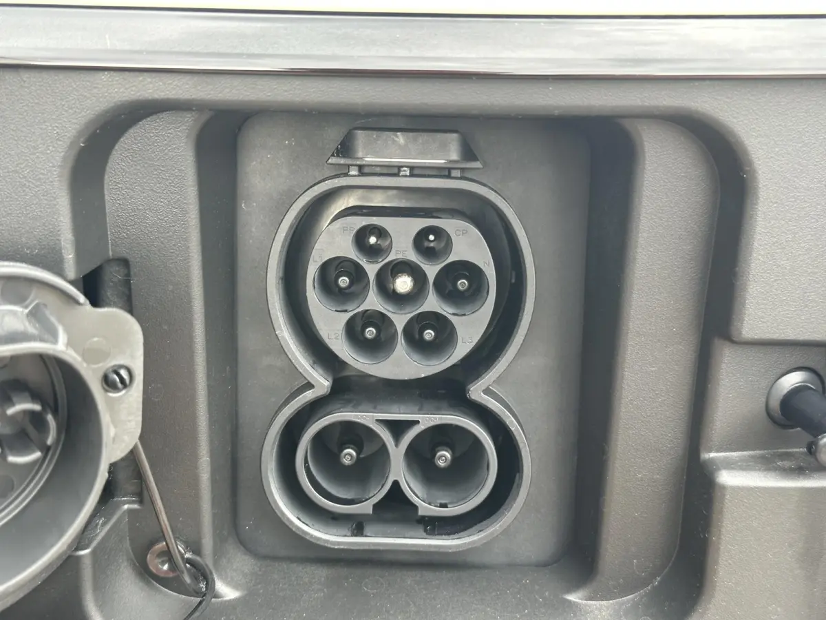 Evolve 49 kWh /  Cruise control Adaptief / Apple Carplay & Android Auto / Navigatie / Parkeersensoren Voor + Achter / Airco / achteruitrijcamera /