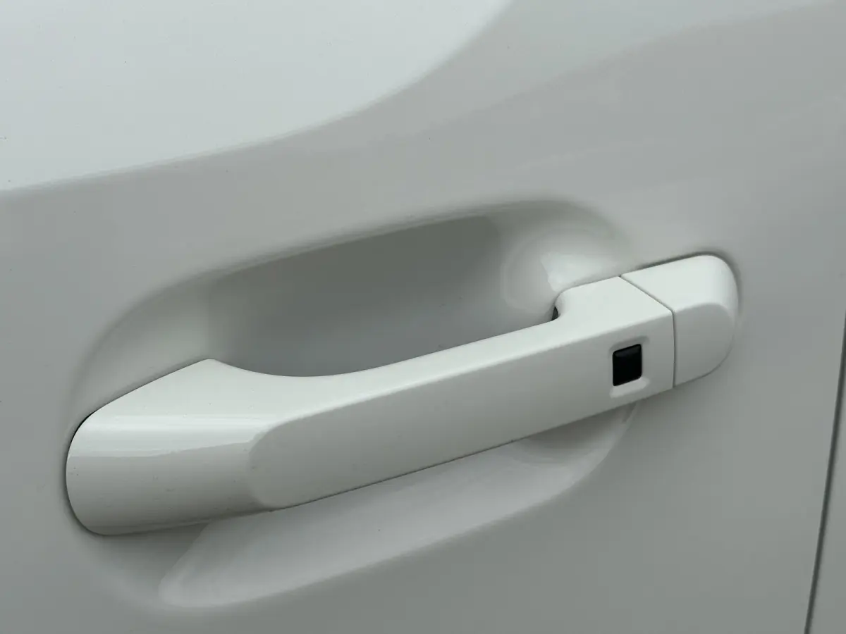 Evolve 49 kWh /  Cruise control Adaptief / Apple Carplay & Android Auto / Navigatie / Parkeersensoren Voor + Achter / Airco / achteruitrijcamera /