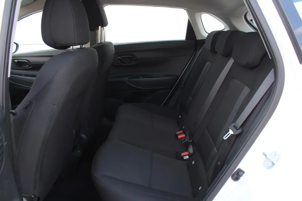 1.0 T-GDI Comfort / Apple Carplay & Android Auto / Cruise Control / Lane keep Assist / Airco / Parkeersensoren Achter /