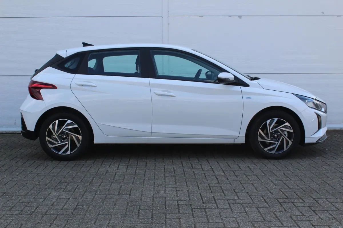 1.0 T-GDI Comfort / Apple Carplay & Android Auto / Cruise Control / Lane keep Assist / Airco / Parkeersensoren Achter /