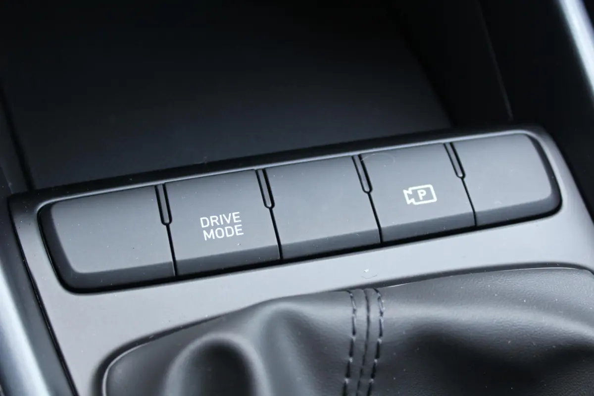 1.0 T-GDI Comfort / Apple Carplay & Android Auto / Cruise Control / Lane keep Assist / Airco / Parkeersensoren Achter /