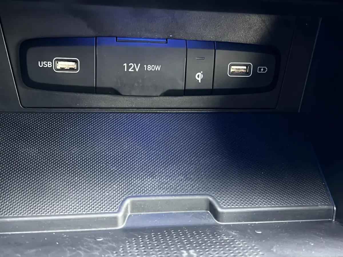 1.6 T-GDI PHEV Comfort Smart 4WD / Fabrieksgarantie tot 01-2028 / WLTP 62km / Navi / Apple Carplay Android / Stuur- en stoelverwarming / Adapt. CC / 19" LM wielen /