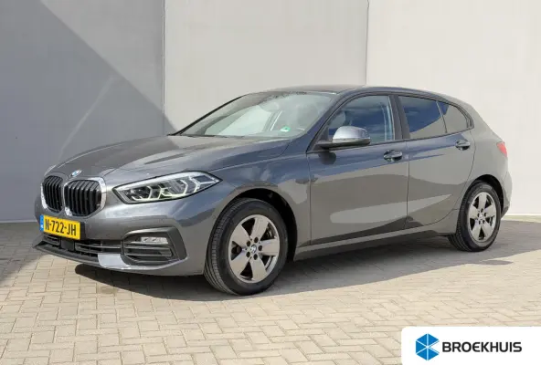118i Business Edition / 1e Eigenaar / Navigatie / Camera / PDC / Apple Carplay & Android Auto / Parkeerassistent / Cruise Control / Clima / DAB / NAP /