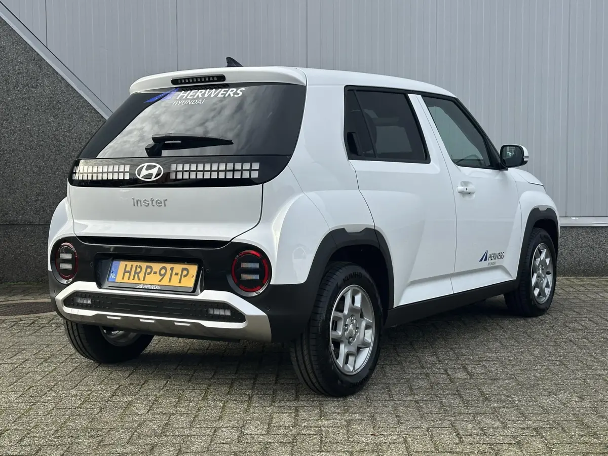 Pulse 49 kWh / Navigatie / Achteruitrijcamera / Adaptieve cruise control / verstelbare achterbanken /