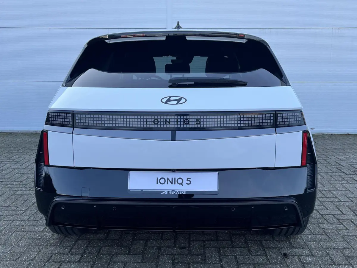 N Line Business 84 kWh / €2.000,- voordeel / Voorraad auto / Snel leverbaar / Navigatie / Apple Carplay/Android Auto / Stoel verwarming voor en achter / Adaptive Cruise Control /